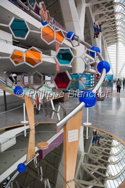 espagne valence 05.JPG - Maquette chaîne ADN, Musée des Sciences Prince Philippe, Cité des Arts et des SciencesValence, Communauté de Valencia, Espagne